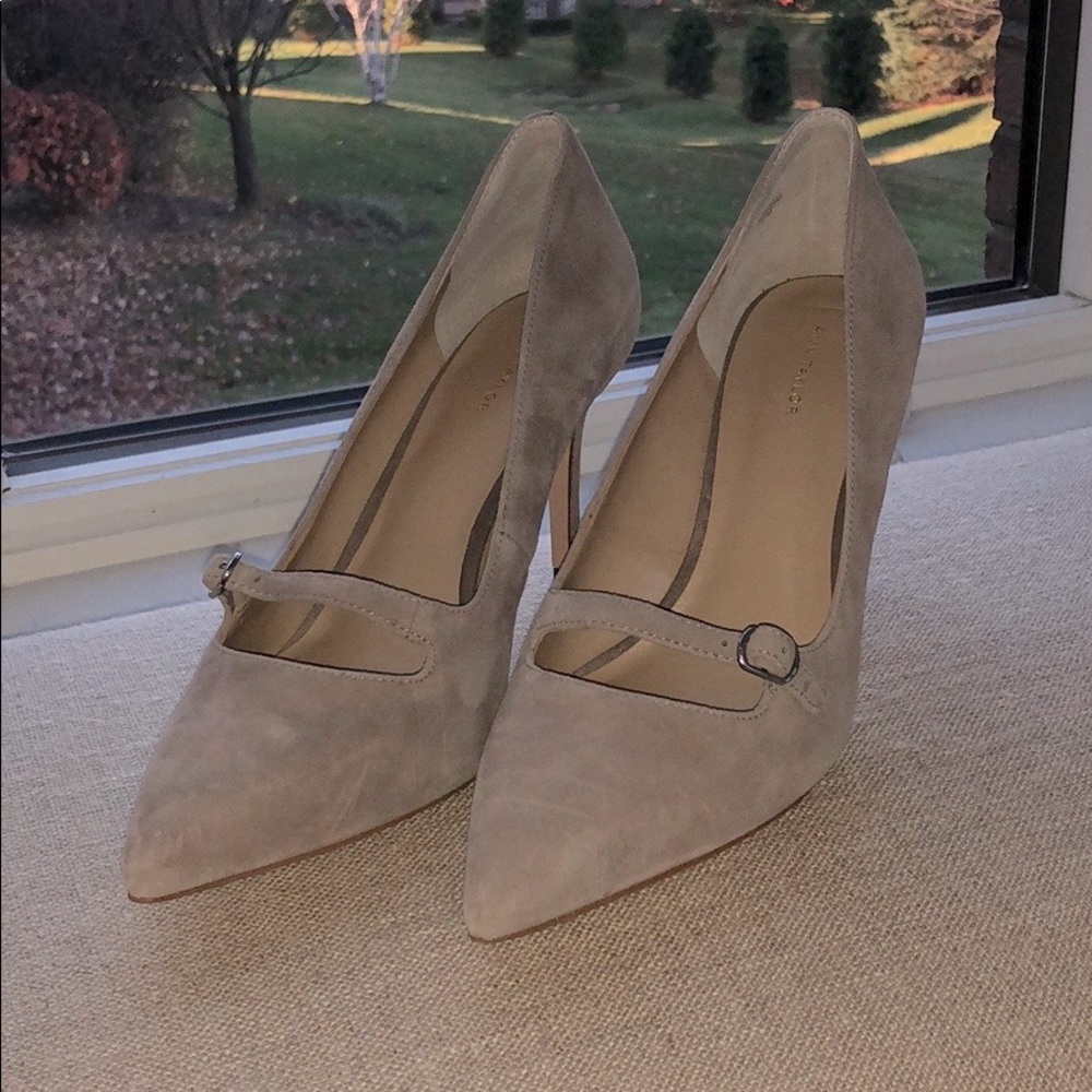 Ann Taylor – suede pumps, size 8, NWOT